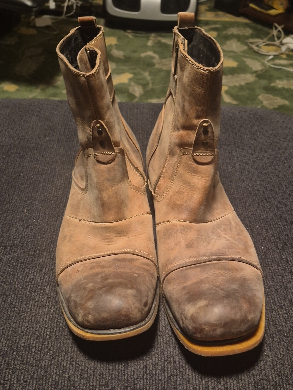 Bed Stu Men's Distressed Brown Leather Pull-On Boots